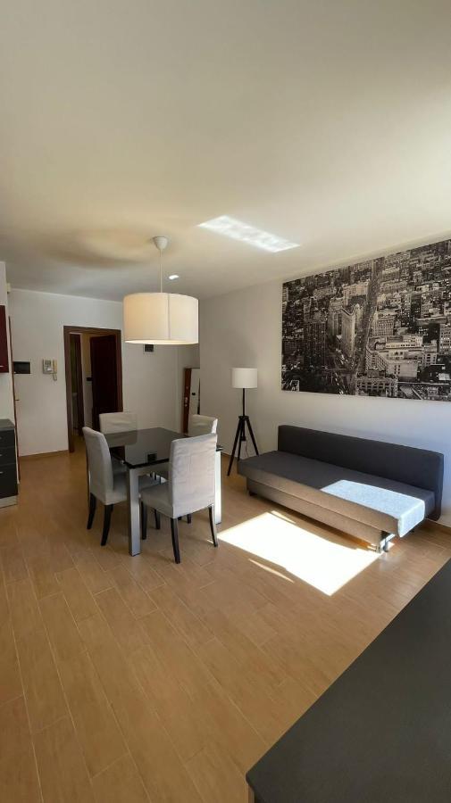 Appartamento Palazzo Dei Duchi 아비글리아나 외부 사진